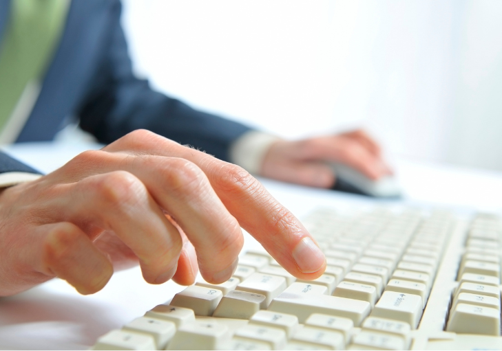 Hessisches LAG: Darf der Arbeitgeber vom vereinbarten Zeugnisentwurf abweichen?